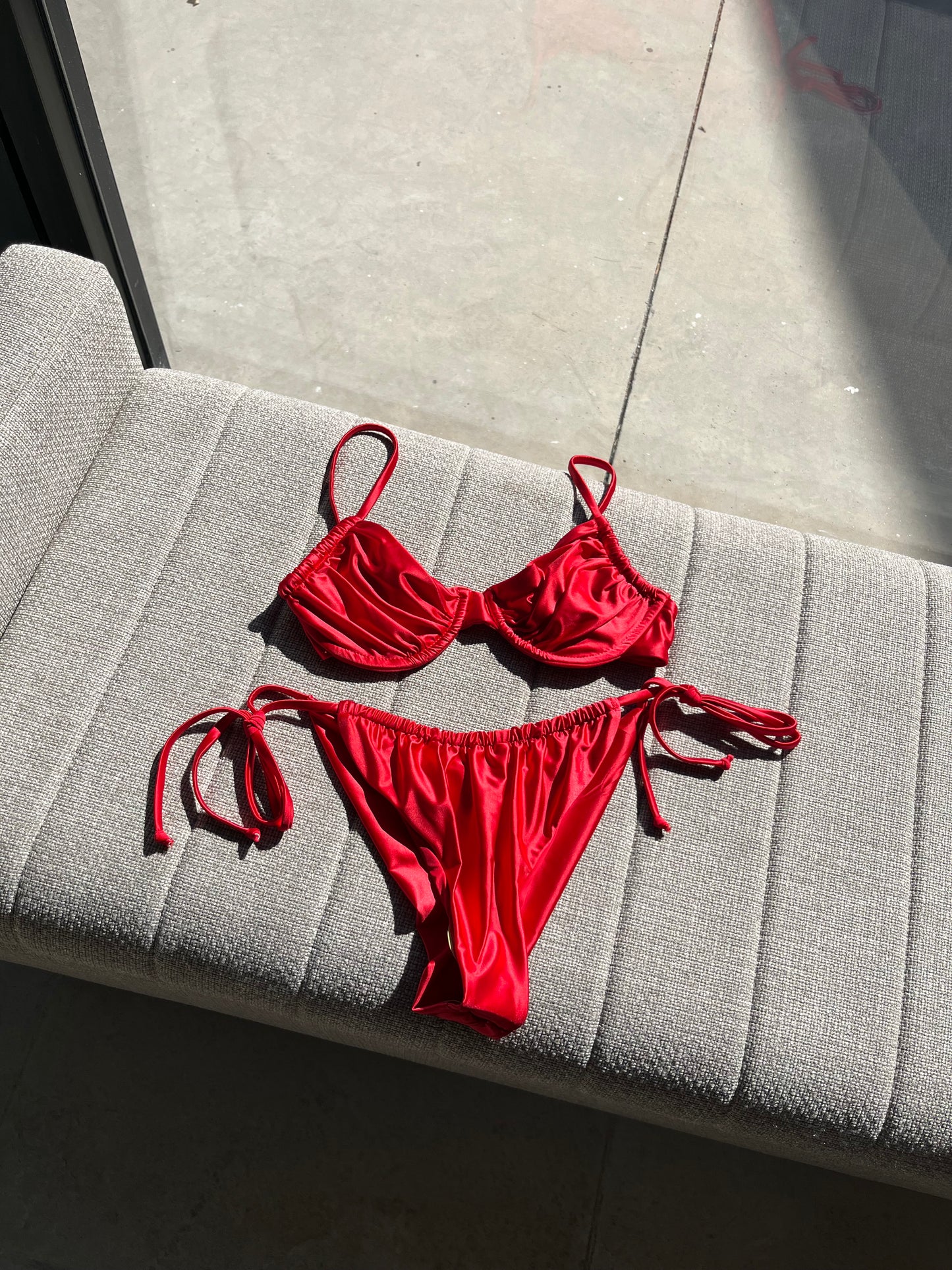 Oasis red